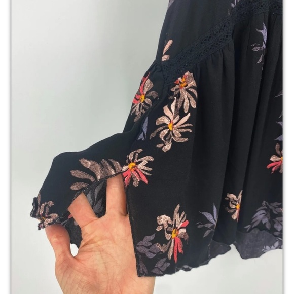 Gentle Fawn GF Floral Peach Pink Purple on Black Loose Tank with Baby Buttons S - Picture 4 of 6